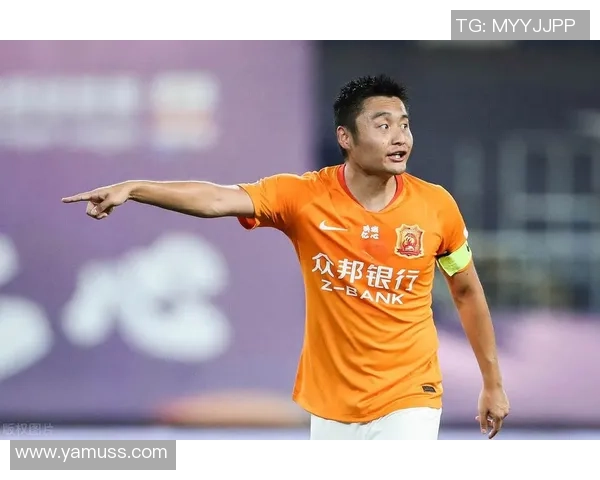 11月10日激战揭幕乔佩里与李行展开巅峰对决期待精彩瞬间